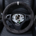 غطاء عجلة قيادة السيارة المضفرة مصنوع حسب الطلب من جلد الشمواه المقاوم للانزلاق لسيارات BMW M Sport M3 E90 E91 E92 E93 E87 E81 E82 E88 X1 E84